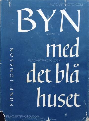 Sune Jonsson,Byn med det bla huset