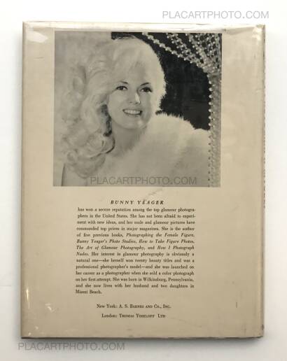 Bunny Yeager,How I photograph myself Bunny Yeager,How I photograph myself