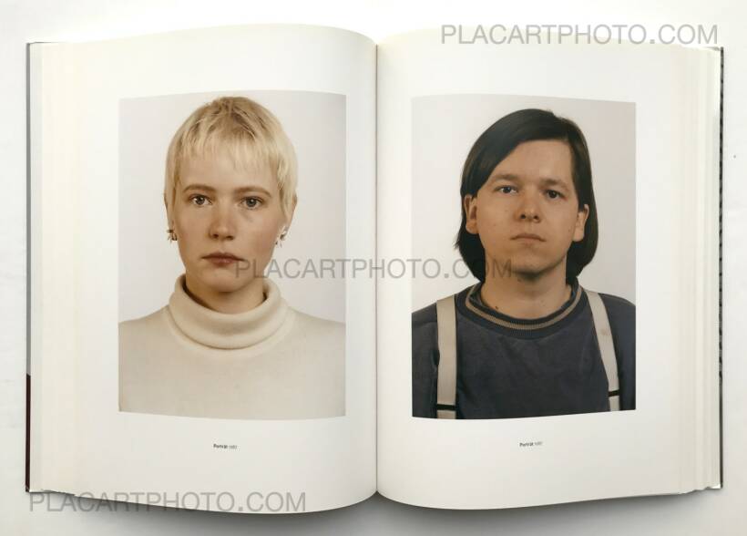 Thomas Ruff: Photography 1979 to the Present, Distributed