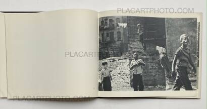 Helen Levitt,A WAY OF SEEING (FIRST HARDCOVER EDT) Helen Levitt,A WAY OF SEEING (FIRST HARDCOVER EDT)