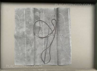 Arno Bouchard,“䷚” Swallowing (with silver gelatin print) Arno Bouchard,“䷚” Swallowing (with silver gelatin print)