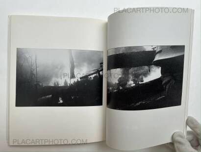 Kazuo Kitai,Sanrizuka Plegaria a un Labrador (SIGNED) Kazuo Kitai,Sanrizuka Plegaria a un Labrador (SIGNED)