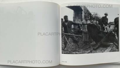 Jindřich Štreit,Vesnice je svet (The village is a global world) Jindřich Štreit,Vesnice je svet (The village is a global world)