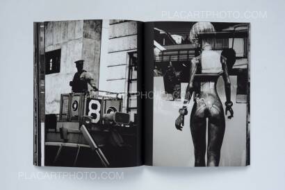 Andreas H. Bitesnich,Deeper Shades #02 Tokyo (signed) Andreas H. Bitesnich,Deeper Shades #02 Tokyo (signed)