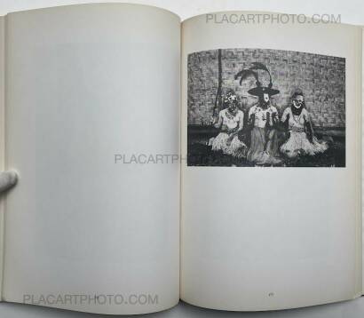 David Bailey,ANOTHER IMAGE PAPUA NEW GUINEA (Signed) David Bailey,ANOTHER IMAGE PAPUA NEW GUINEA (Signed)