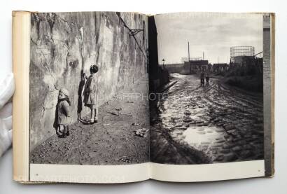 Robert Doisneau,La Banlieue de Paris Robert Doisneau,La Banlieue de Paris
